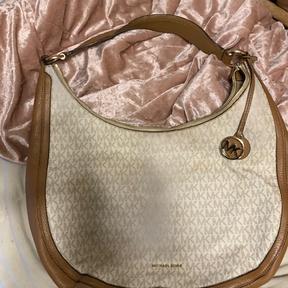 🎉Authentic Michael Kors bag🎉